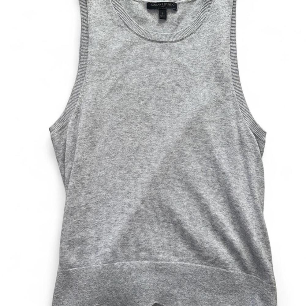 Banana republic grey sleeveless sweater